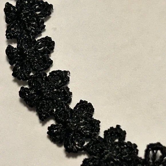 11” to 15” Black Choker Necklace Flowers Goth Emo Adjustable - Picture 2 of 2
